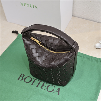 BV Candy Wallace Bag Calfskin Fondant