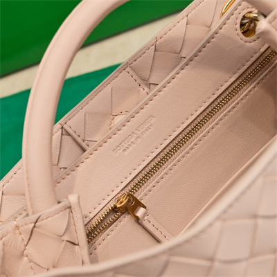 BV Small Andiamo Top handle bag With Chain Lambskin Leather Lotus