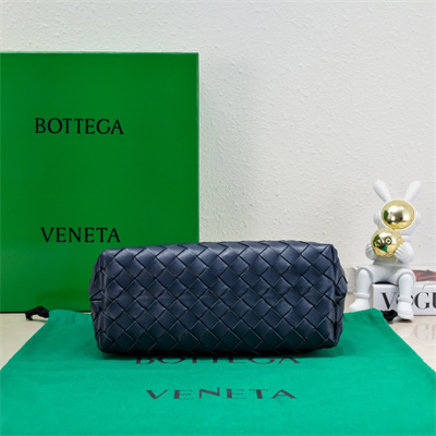 BV Small Andiamo Top handle bag With Chain Lambskin Leather Navy