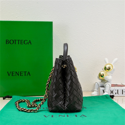 BV Small Andiamo Top handle bag With Chain Lambskin Leather Fondant