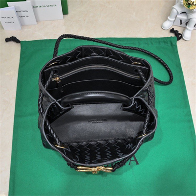BV Small Andiamo Top handle bag Lambskin Leather Black