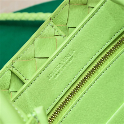 BV Small Andiamo Top handle bag Lambskin Leather Fennel