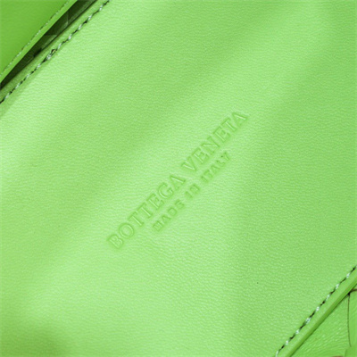 BV Small Andiamo Top handle bag Lambskin Leather Fennel