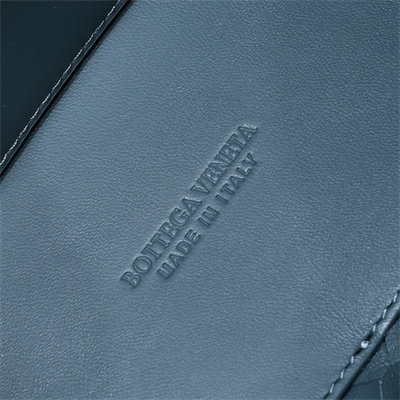 BV Small Andiamo Top handle bag Lambskin Leather Slate Grey