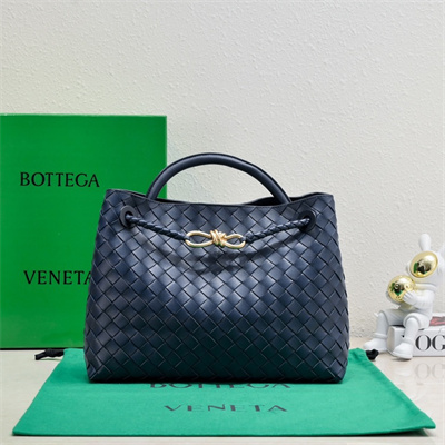 BV Medium Andiamo Top handle bag Lambskin Leather Navy