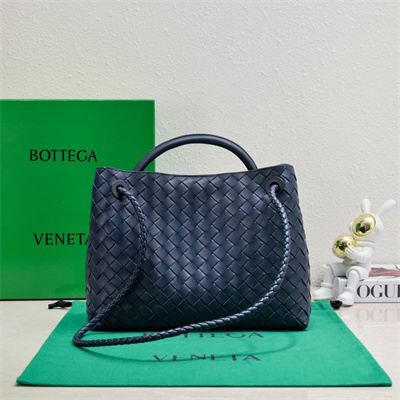 BV Medium Andiamo Top handle bag Lambskin Leather Navy
