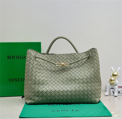 BV Large Andiamo Top handle bag Lambskin Leather Travertine