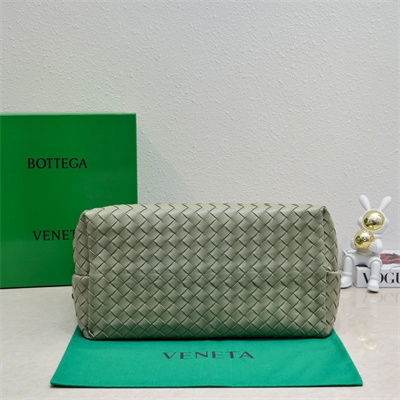 BV Large Andiamo Top handle bag Lambskin Leather Travertine