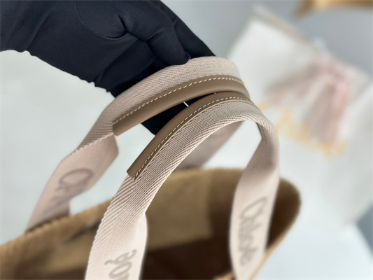 Chloe Large Woody Tote Bag In Nature Fibers