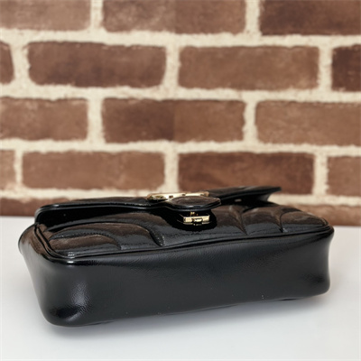 Gu.cci GG Marmont Medium Shoulder Bag Patent Leather Black 443497