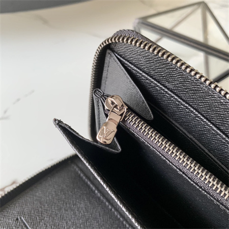 LV  Zippy Organiser In Monogram Eclipse M62581