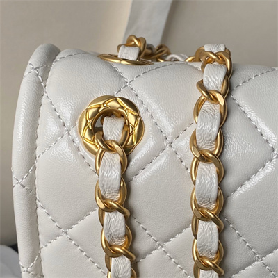 Ch*el vintage medium classic flap bag lambskin gold tone metal white as3586