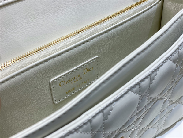 cd miss D*or top handle bag cannage lambskin  white