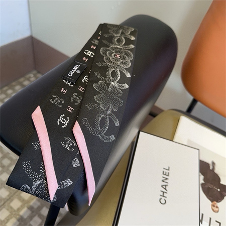 Ch*el twilly 100% silk 32002