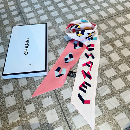 Ch*el twilly 100% silk 32006