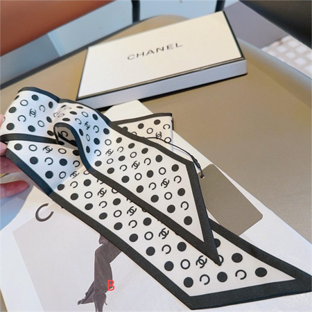 Ch*el twilly 100% silk 32011