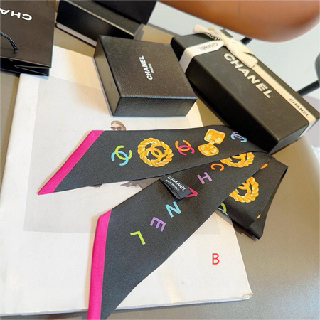 Ch*el twilly 100% silk 32013