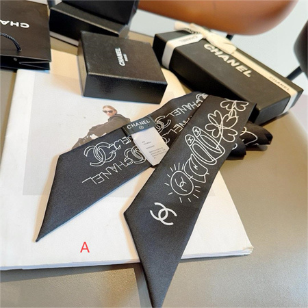 Ch*el twilly 100% silk 32013