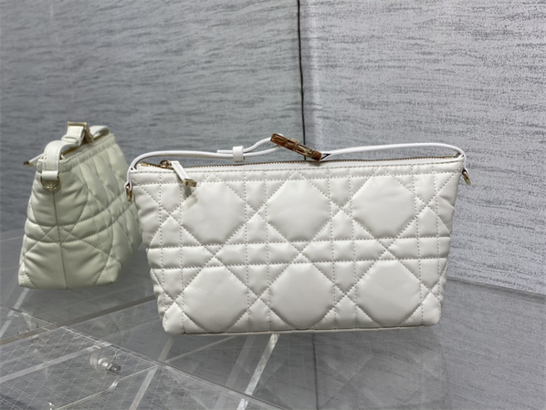 cd medium D*ortravel nomad pouch latte macrocannage calfskin