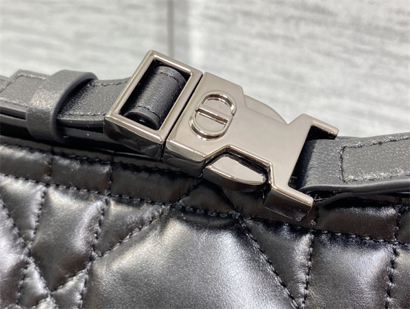 cd medium D*ortravel nomad pouch black macrocannage calfskin