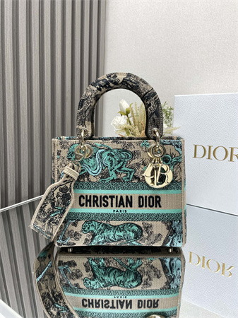 cd medium D*oriviera lady d-lite bag raffia with aquamarina toile de jouy sauvage embroidery