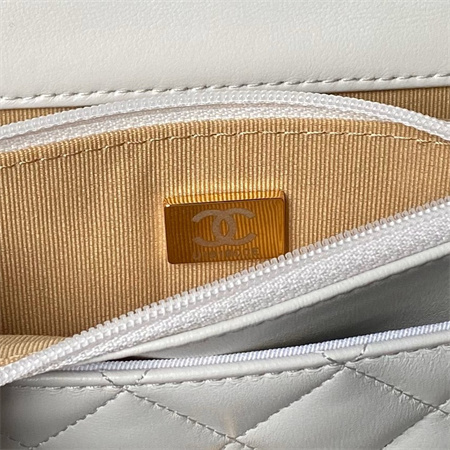 Ch*el wallet on chain shiny lambskin, enamel & gold-tone metal white ap3938