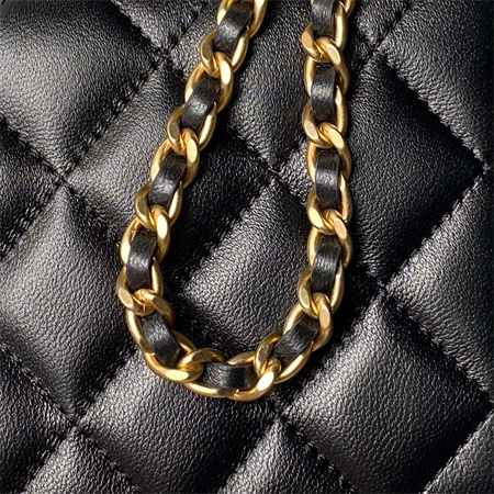 Ch*el vanity case lambskin enamel & gold-tone metal white ap3940