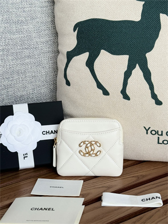 Ch*el zipper coin purse lambskin ap2086