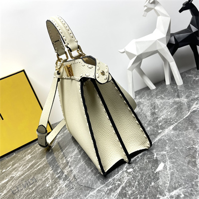 Fen.di Peekaboo ISeeU Small Cuoio Romano leatherSelleria bag with 556 hand-sewn topstitches