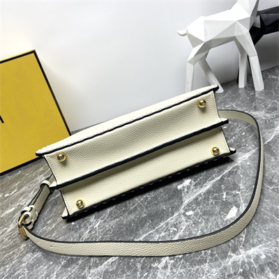 Fen.di Peekaboo ISeeU Small Cuoio Romano leatherSelleria bag with 556 hand-sewn topstitches