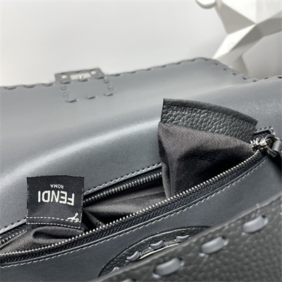 Fen.di BaguetteSelleria bag with 612 hand-sewn topstitches