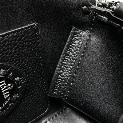 Fen.di Baguette MiniSelleria bag with 309 hand-sewn topstitches