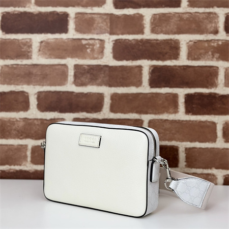 g*u*i small gg crossbody bag with tag white leather and white gg S*p*e canvas 795465