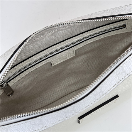 g*u*i small gg crossbody bag with tag white leather and white gg S*p*e canvas 795465