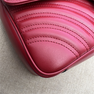 Gu.cci GG Marmont Medium Shoulder Bag Red 443497