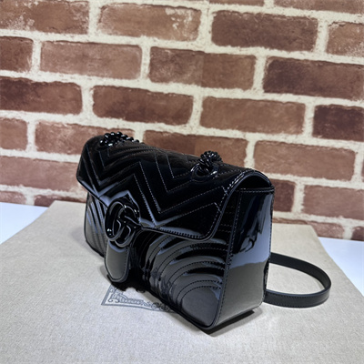 Gu.cci GG Marmont Medium Shoulder Bag Black Patent 443497