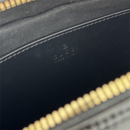 Gu.cci GG MARMONT SMALL SHOULDER BAG Black quilted chevron patent leather 802448