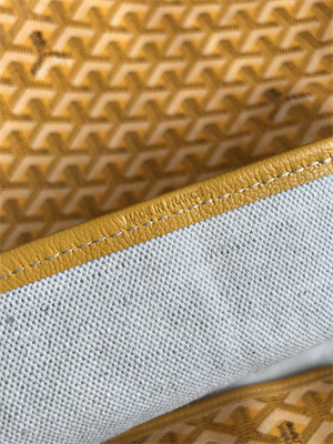 Go*ard saint l0*is gm bag in Go*ardine canvas & chevroches calfskin