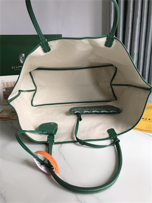 Go*ard saint l0*is gm bag in Go*ardine canvas & chevroches calfskin