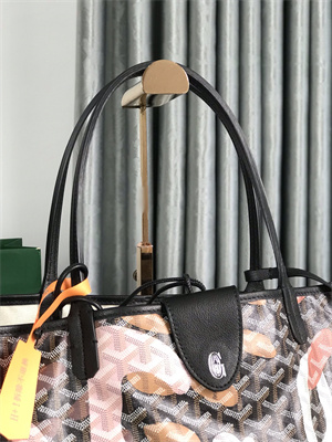 Go*ard saint l0*is gm bag in Go*ardine canvas & chevroches calfskin