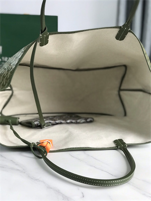 Go*ard saint l0*is gm bag in Go*ardine canvas & chevroches calfskin