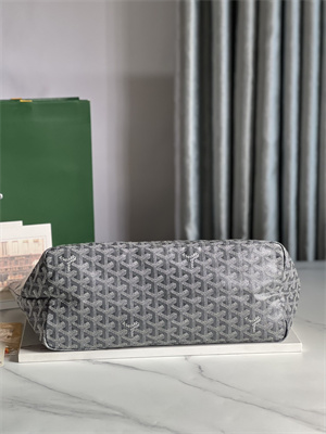 Go*ard saint l0*is pm bag in Go*ardine canvas & chevroches calfskin