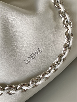 L0ew* medium flamenco purse in  mellow nappa lambskin