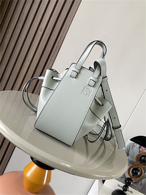 Mini Hammock drawstring in classic calfskin