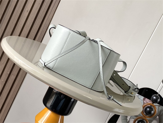 Mini Hammock drawstring in classic calfskin