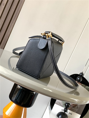 L0ew* mini puzzle bag in soft grained calfskin black