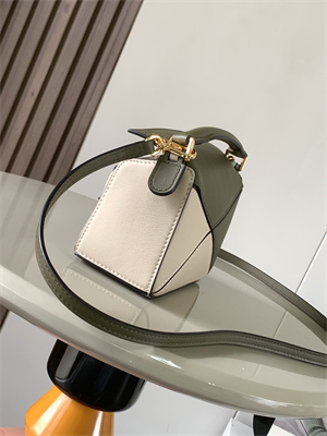 L0ew* mini puzzle bag in classic calfskin
