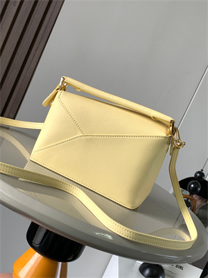 L0ew* mini puzzle bag in classic calfskin