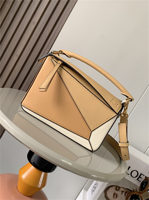 L0ew* small puzzle bag in classic calfskin