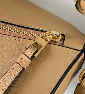 L0ew* small puzzle bag in classic calfskin